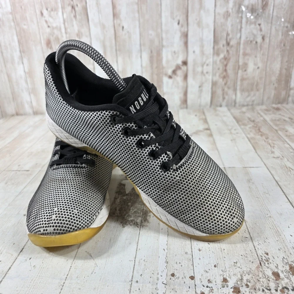 NOBULL Womens SuperFabric Trainer Silver Black Dotted Gum Sole Athletic Shoes